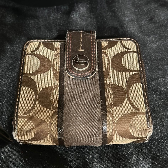 COACH SNAP WALLET - Picture 1 of 5